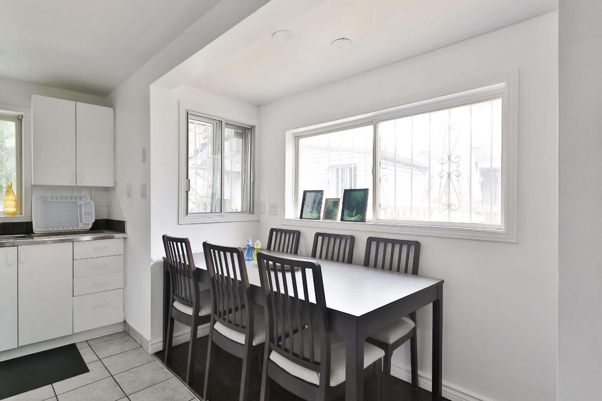 Free Parking And Central Location Montreal Exterior foto